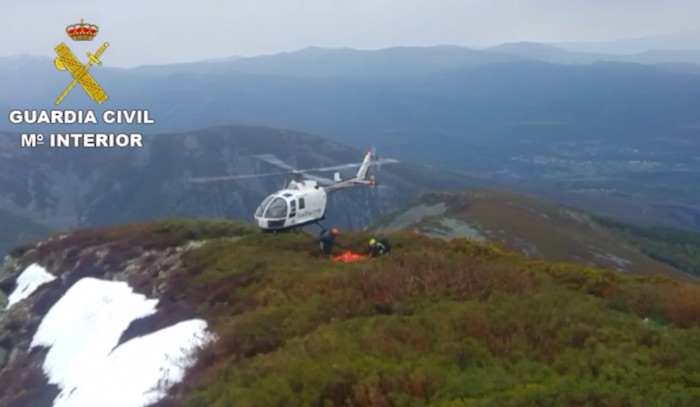 La Guardia Civil rescató al montañero con un helicóptero